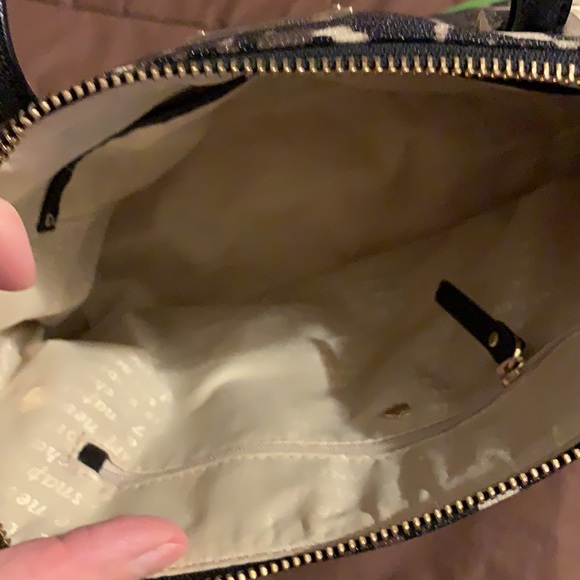 Like new kate spade maise leopard print hand bag. Cedar street leopard style. - Picture 4 of 4